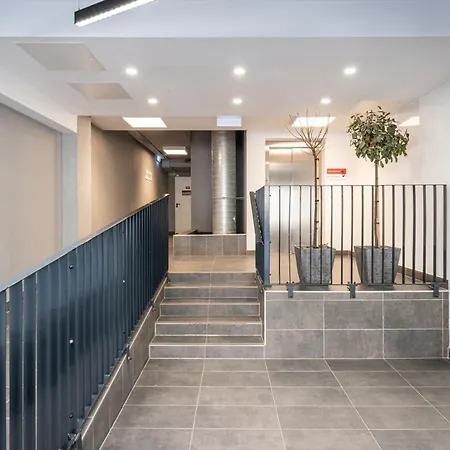 شقة Peter With Terrace